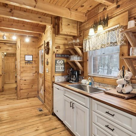 Hooks Haven Cabin Sevierville Exterior photo